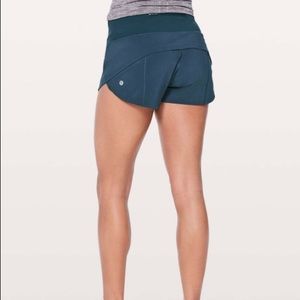 Lululemon Speed Up Short High-Rise 2.5” in Mineral Blue
